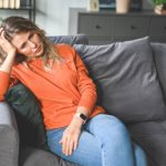 γυναίκα αναρωτιέται γιατί επιλέγω λάθος συντρόφους.