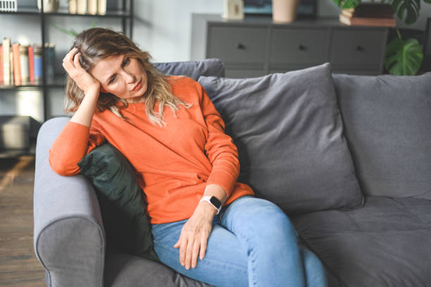 γυναίκα αναρωτιέται γιατί επιλέγω λάθος συντρόφους.